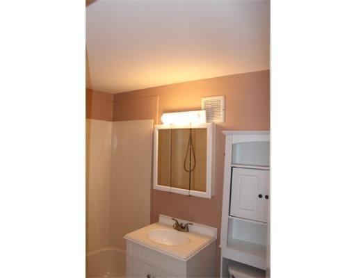 308 Hunnewell St 1 - Photo 3 of 7