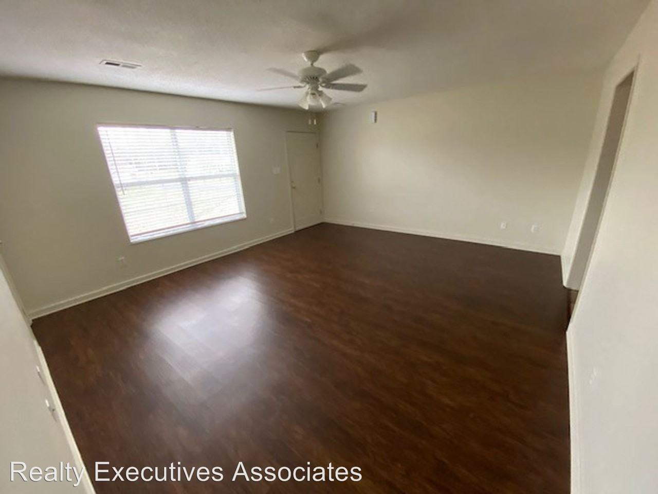 2256 Mentor Road - Photo 3 of 8