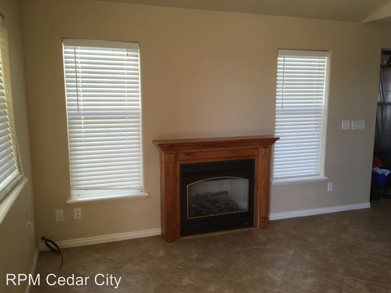 196 E 1050 N - Photo 2 of 11
