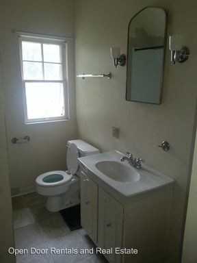 212 W 6th St 212 1/2 W 6th - Photo 2 of 17