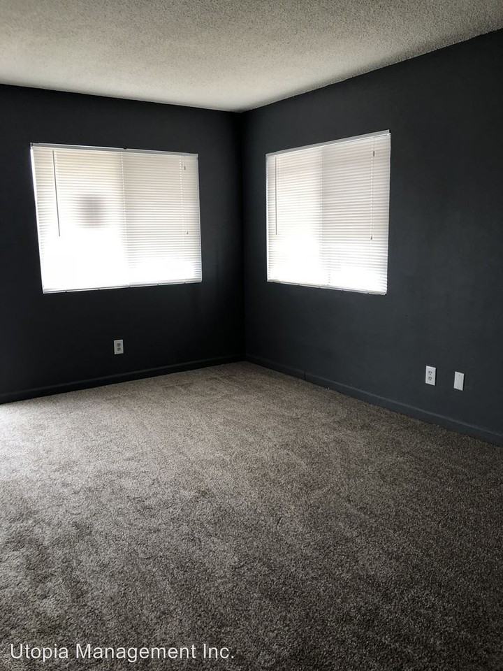 7372 Elm St - Photo 3 of 12