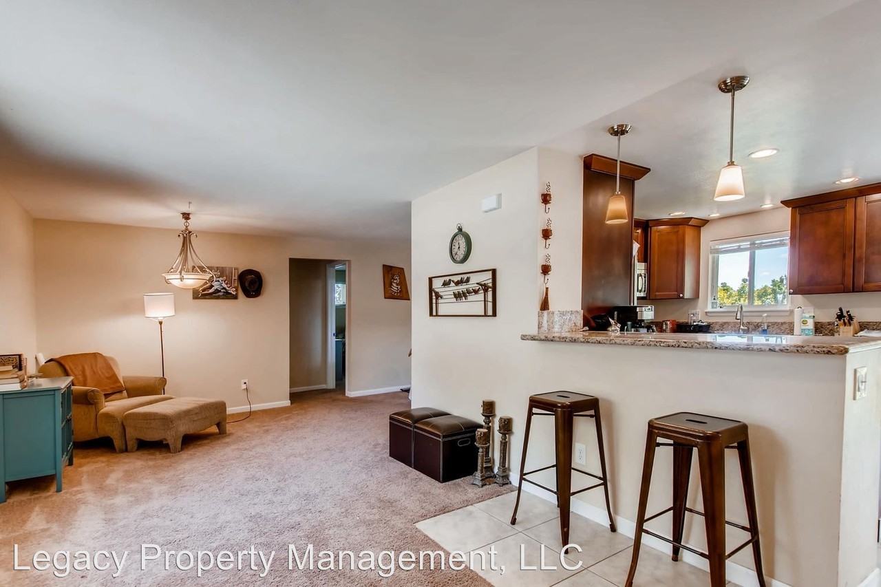 2964 S. Akron Street - Photo 2 of 11