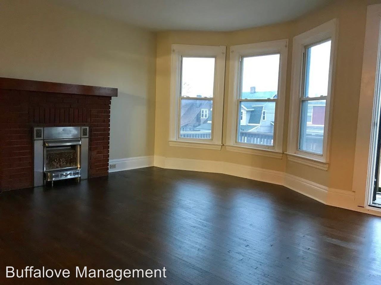 203 Ladner - Photo 2 of 15