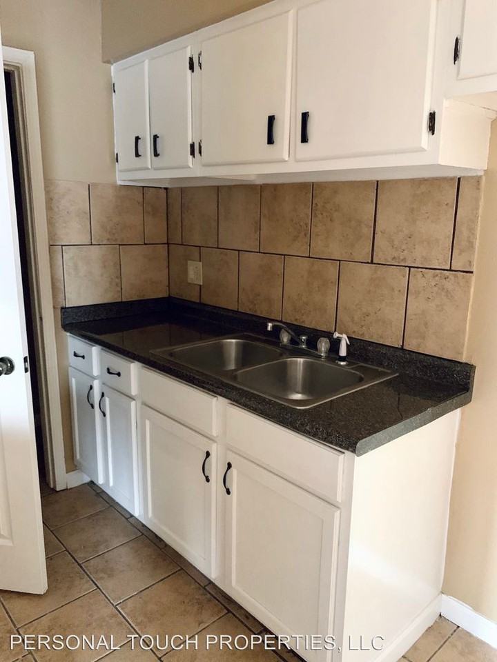 8251 Skysail Ave - Photo 2 of 7
