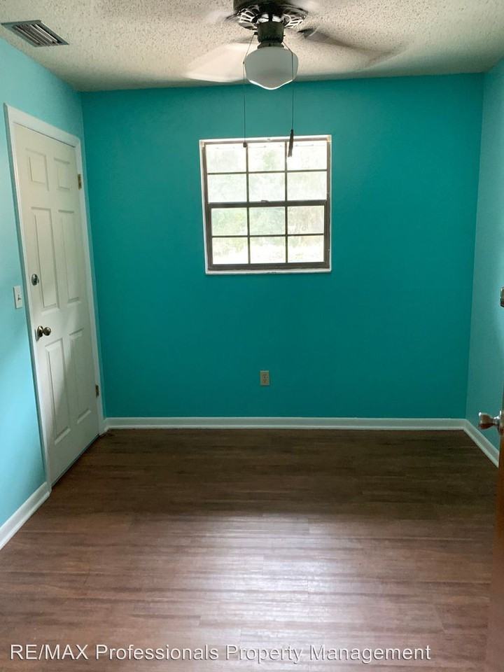 138 Nw Flintlock Glen - Photo 2 of 17