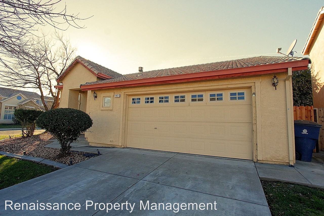 1411 Teakwood Way - Photo 3 of 24