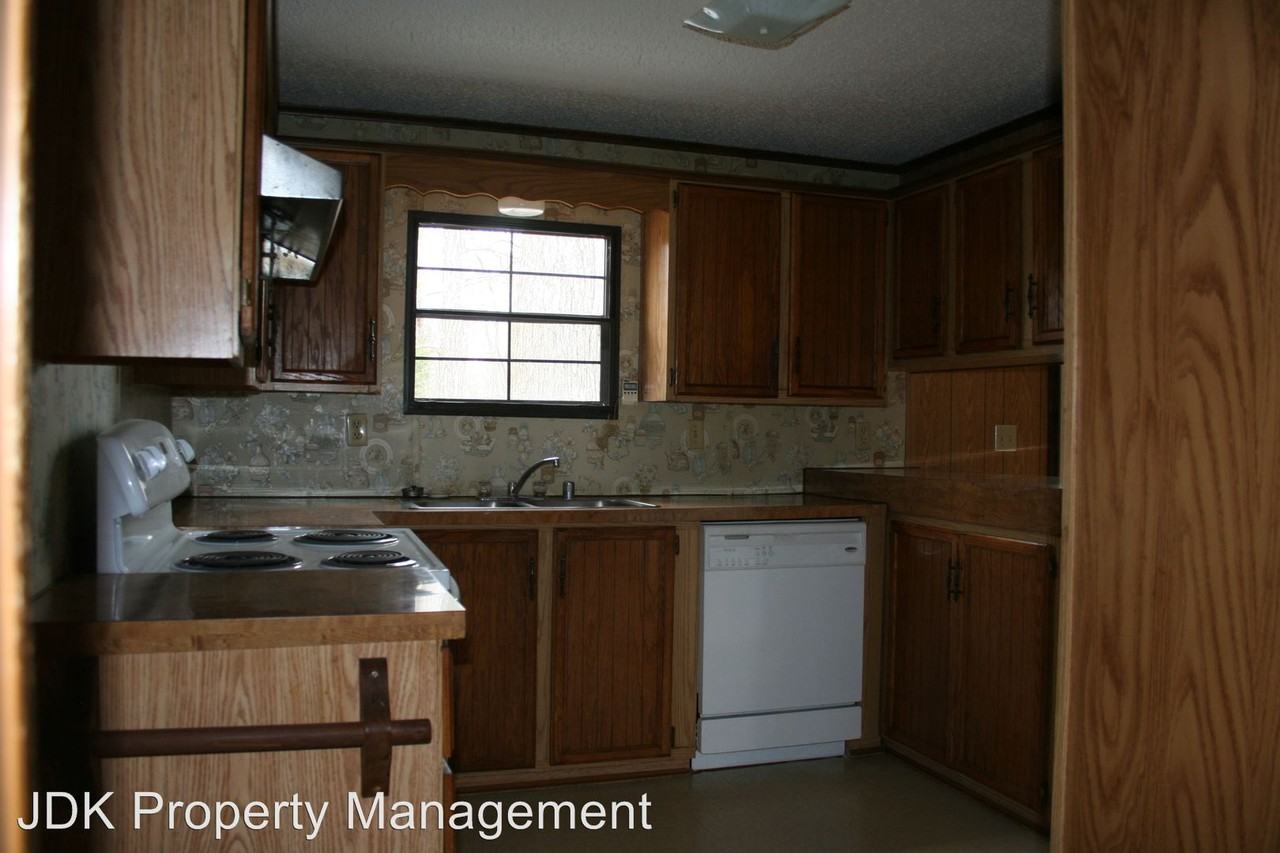 2921 Maple Ave - Photo 3 of 17