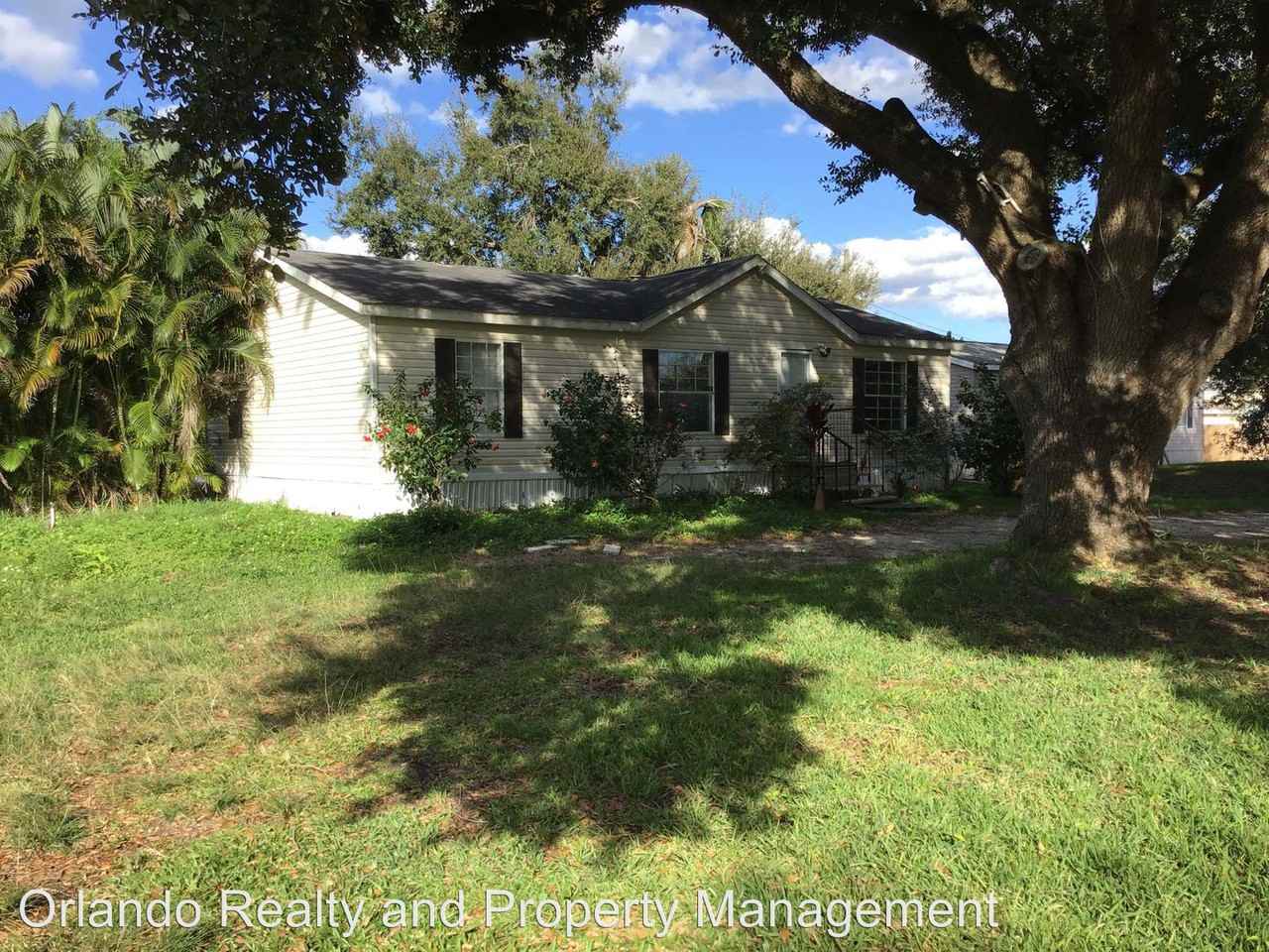 2721 Tropical Lake Drive - Photo 2 of 15