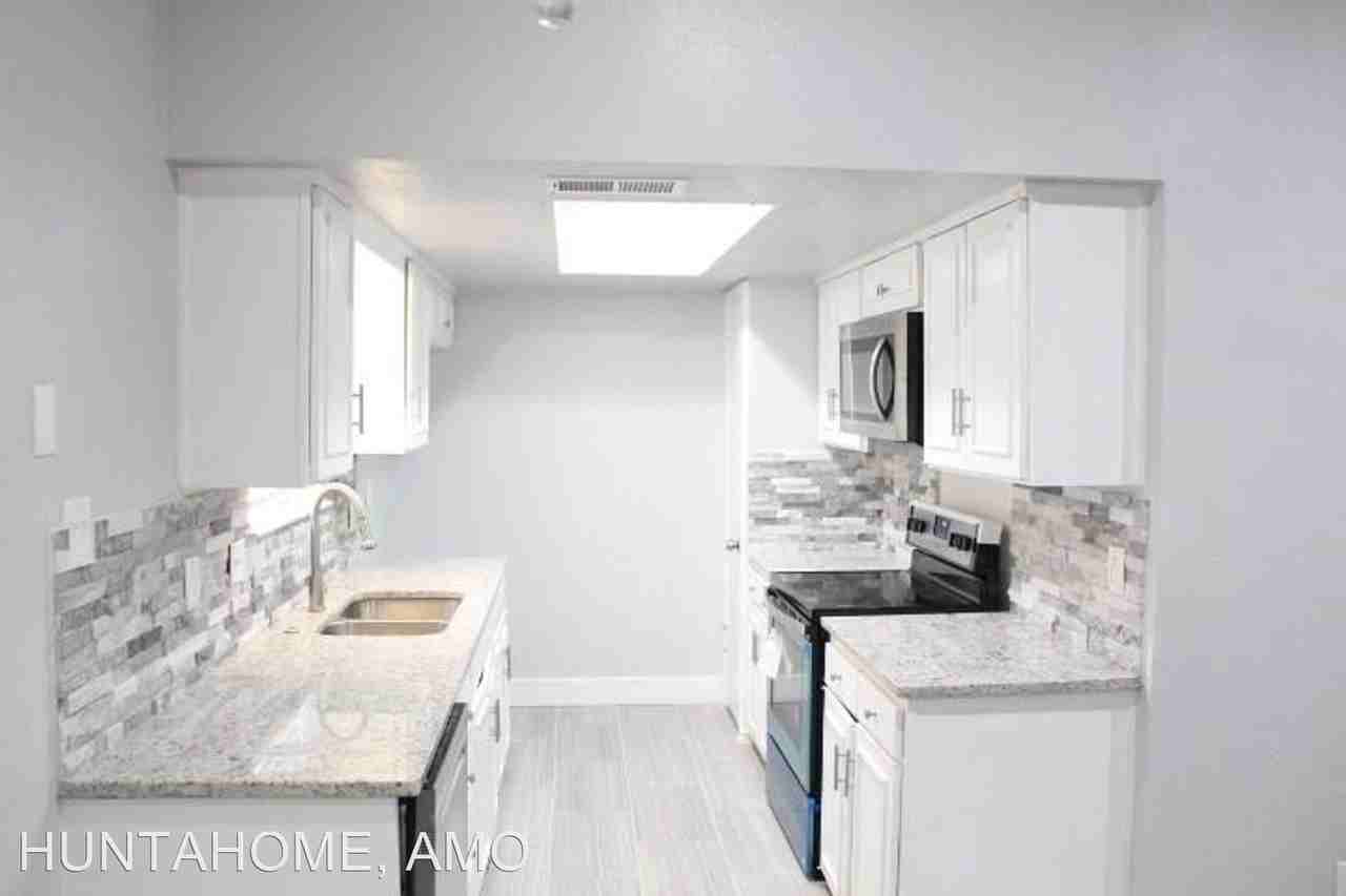 641 Cove Hollow Drive - Photo 3 of 7