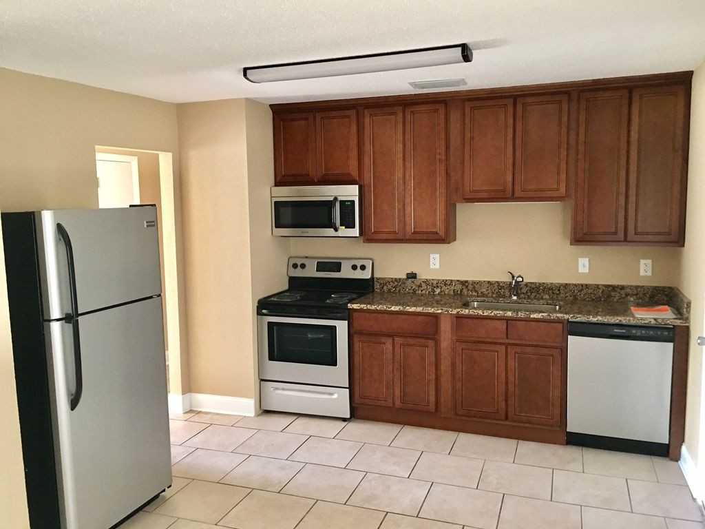 108 River Road Dr - Photo 3 of 6