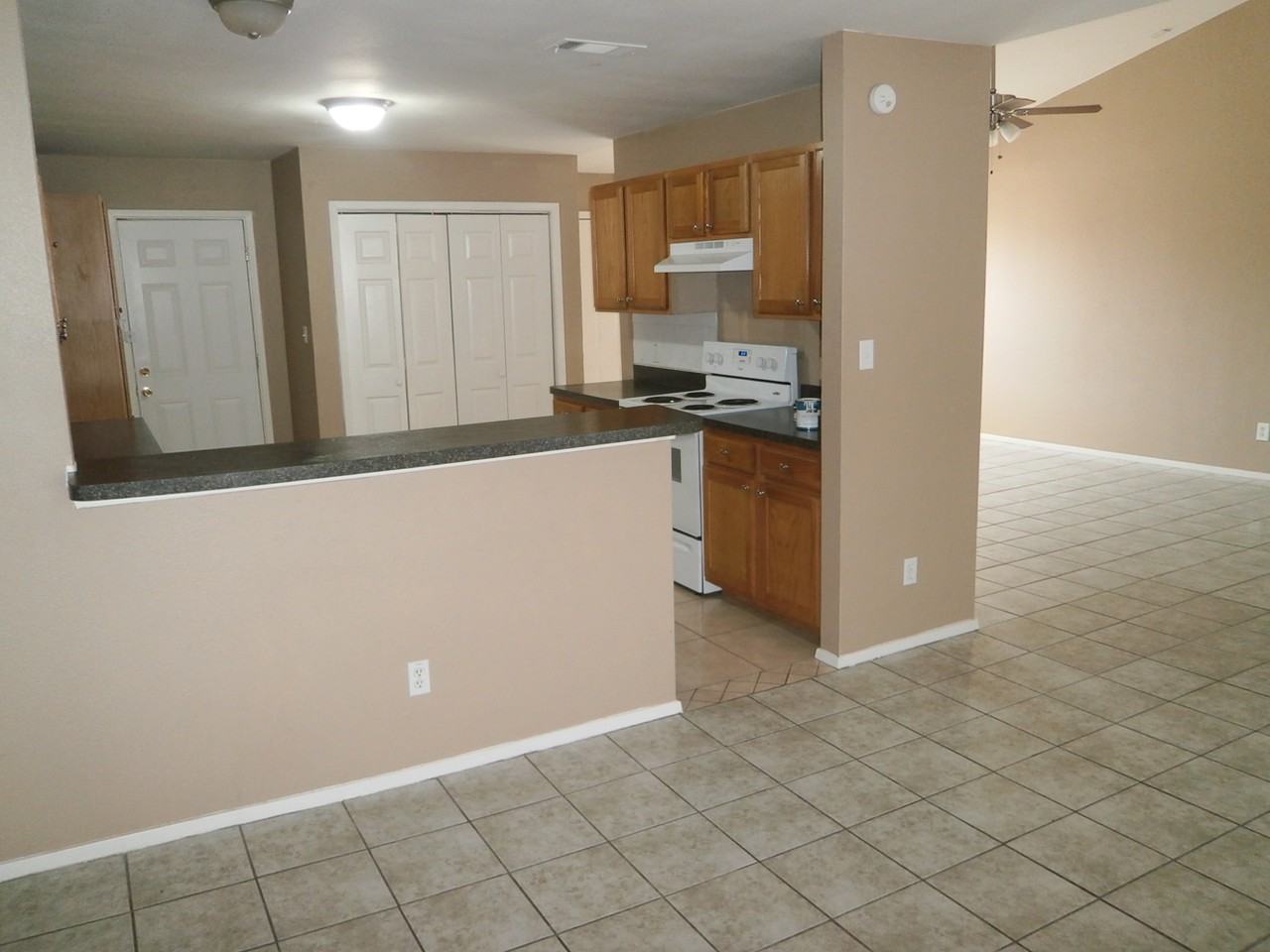 7659 Piedmont Dr - Photo 3 of 12