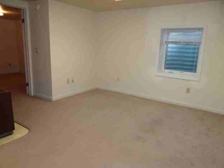 426 Miles Ave - Photo 3 of 5