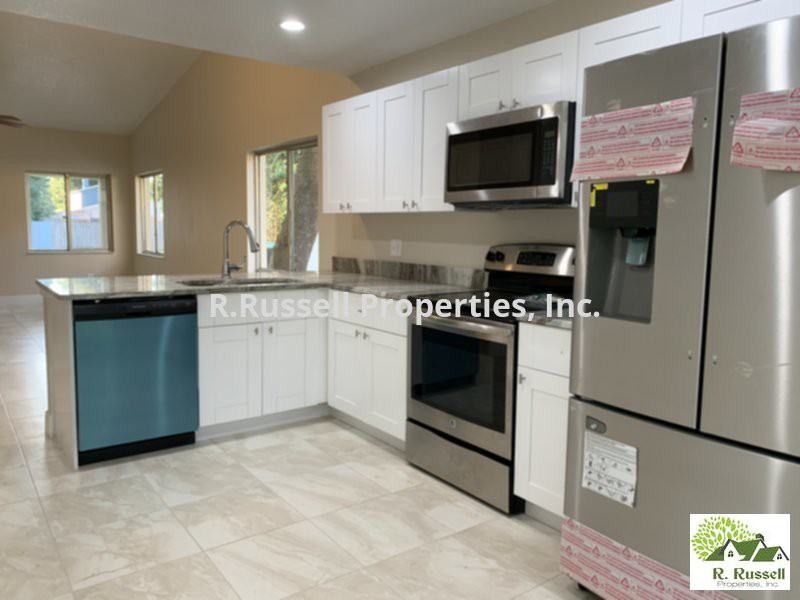 1221 Spring Lite Way - Photo 3 of 10