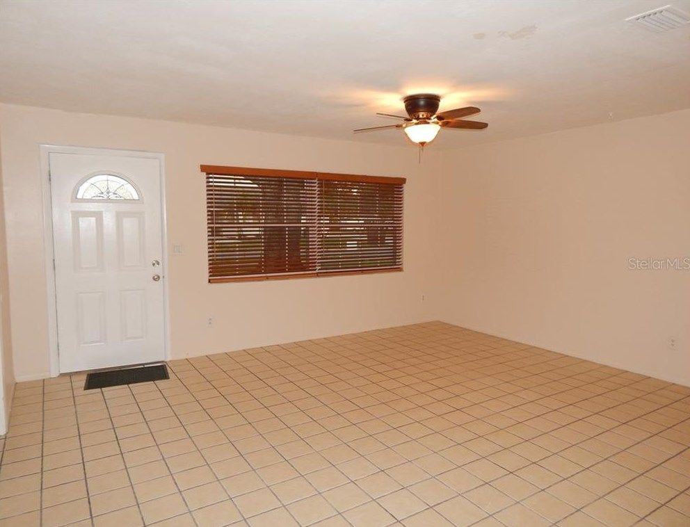 2905 Carolina Ave - Photo 2 of 6