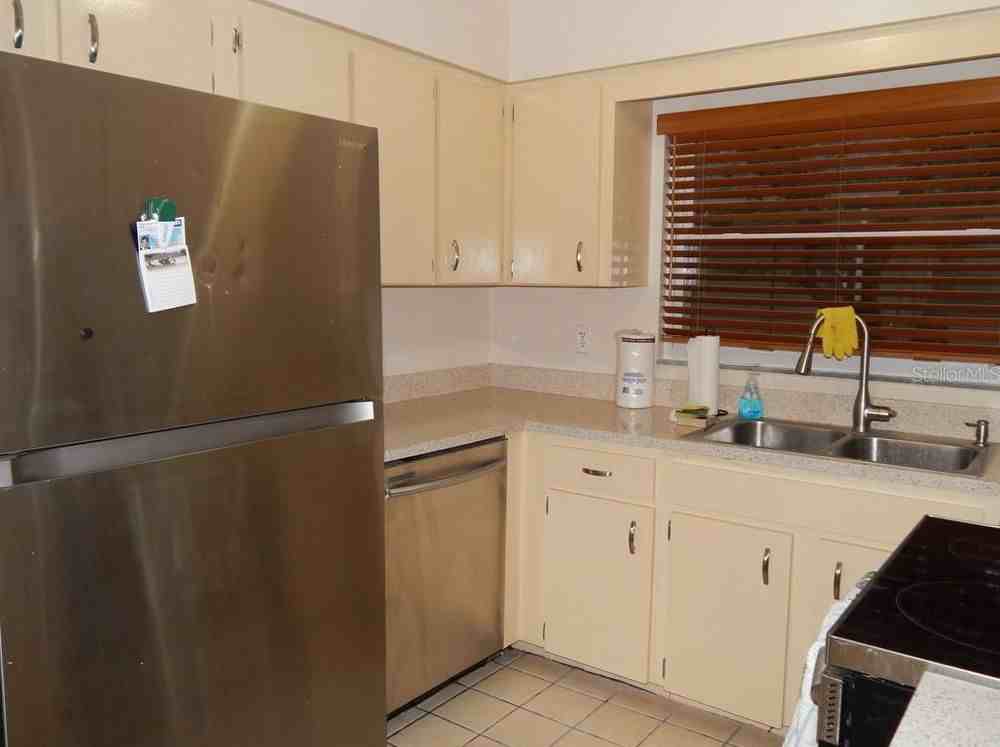 2905 Carolina Ave - Photo 3 of 6