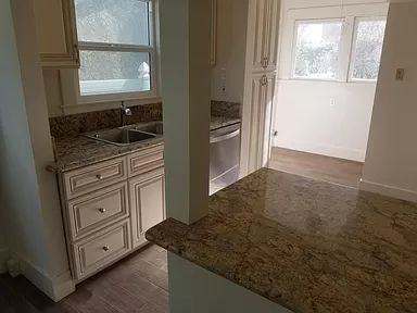 1341 Argonne Ave - Photo 2 of 6