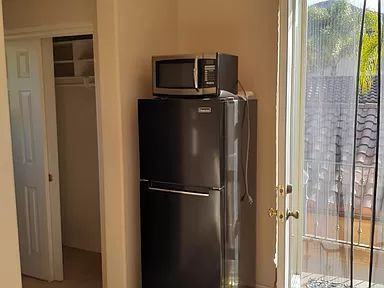 3499 Holly Oak Ln - Photo 3 of 8