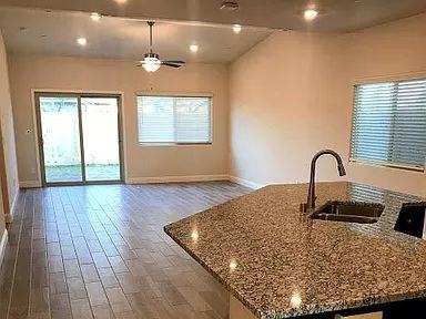 1516 N Barcus Ave - Photo 3 of 12