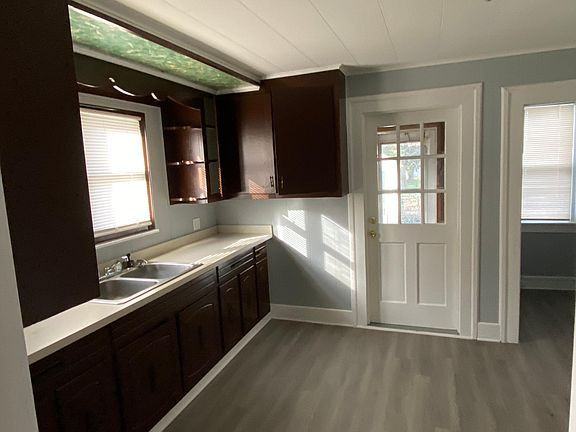 709 Peachblossom Ave - Photo 2 of 7