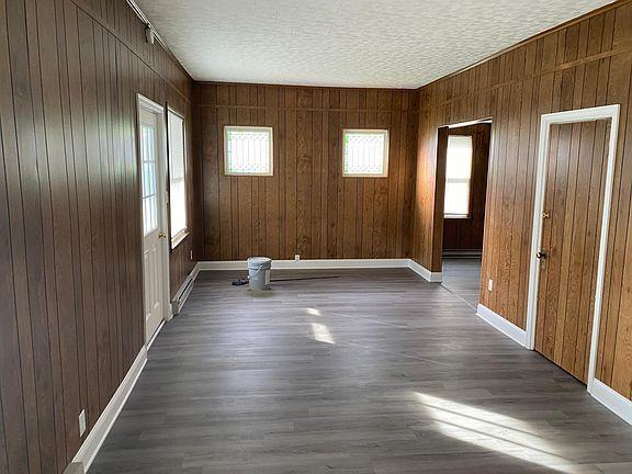 709 Peachblossom Ave - Photo 3 of 7