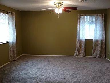 6 Martin Dr - Photo 2 of 9