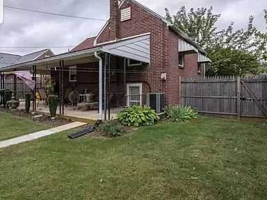 771 Oatman St - Photo 2 of 5