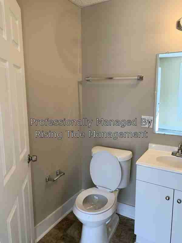 225 75th St N - Photo 2 of 20