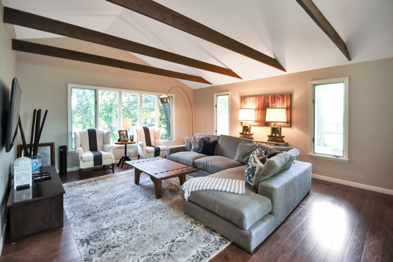 1209 Middlebury Lane - Photo 3 of 22