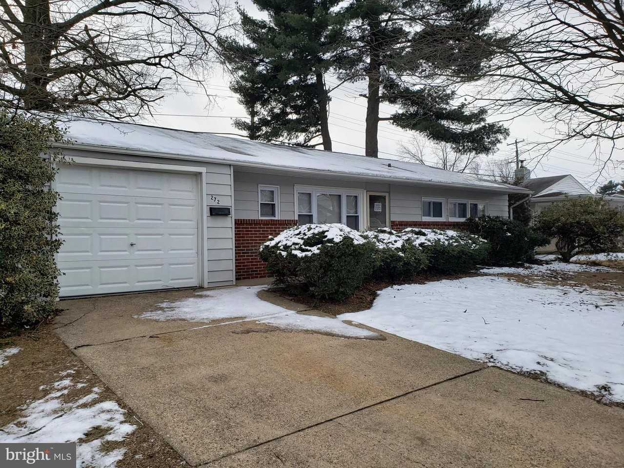 272 Blue Ridge Drive - Photo 2 of 11