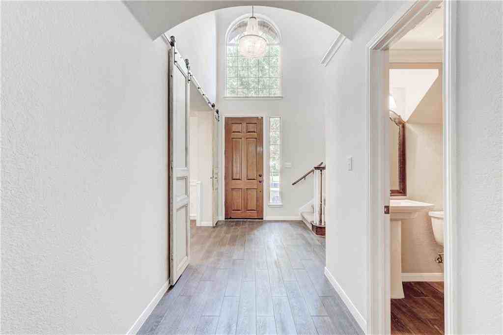 30020 Oakland Hills Dr - Photo 3 of 40