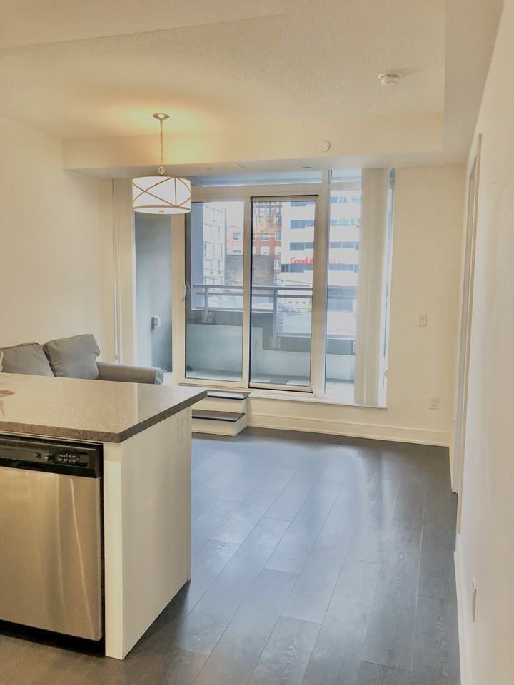 525 Adelaide Street West ##215