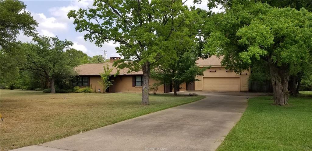 1014 Francis Drive - Photo 3 of 31