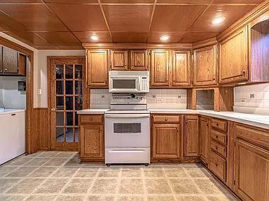 14501 Spaulding Ave - Photo 2 of 32