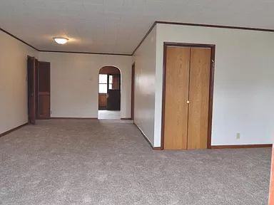 426 Prior St - Photo 3 of 11