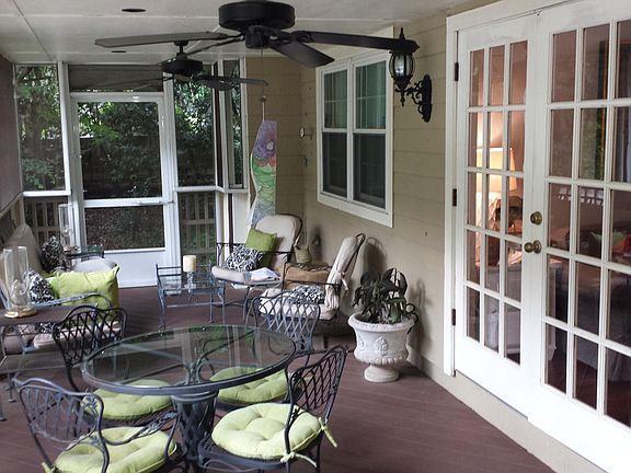 623 Sw 28th St - Photo 3 of 10