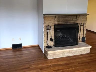 204 Virginia Dr - Photo 3 of 10