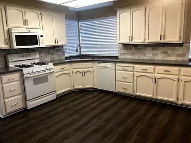3521 Dothan Dr - Photo 3 of 13