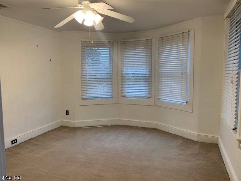 128 Park Ave - Photo 2 of 11