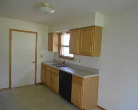 4614 Ridgeview Ave - Photo 3 of 11