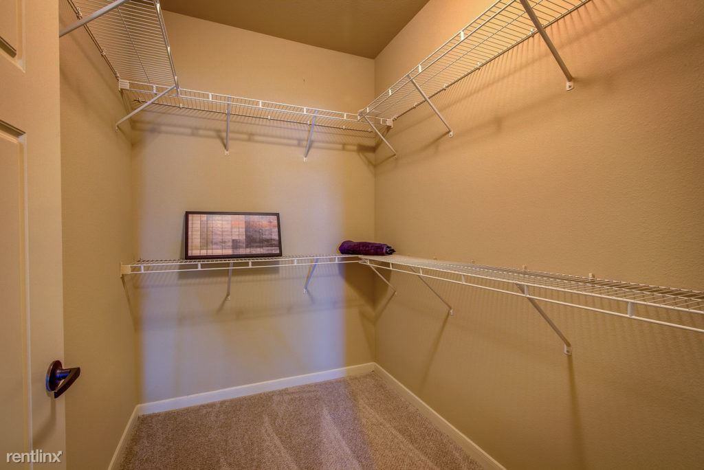 661 Bering Dr - Photo 3 of 6