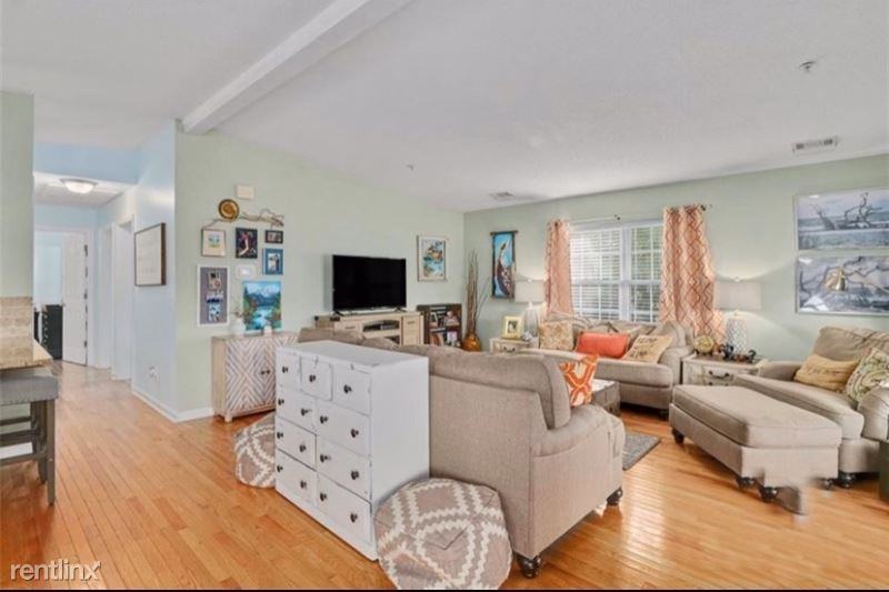 133B 133b Lewis Ave - Photo 2 of 13