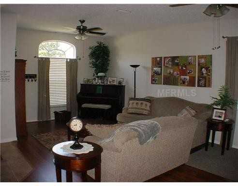 644 Buckingham Dr - Photo 2 of 10