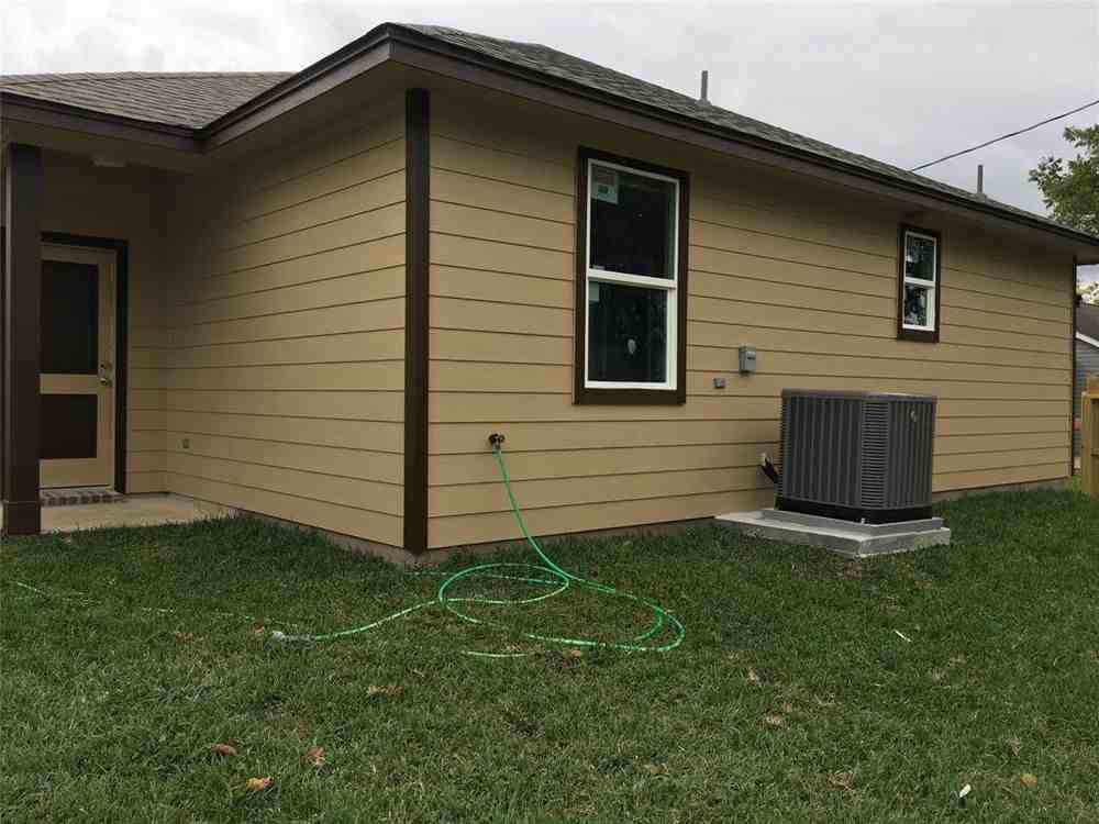 2604 34th Ave N - Photo 2 of 17