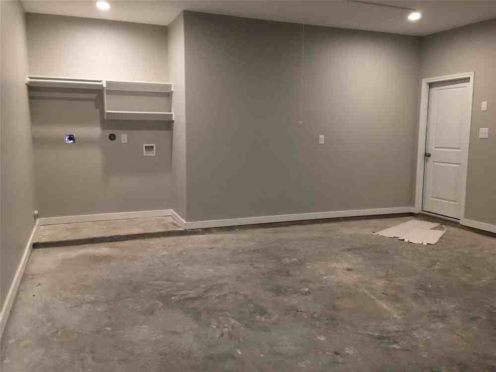 2604 34th Ave N - Photo 3 of 17