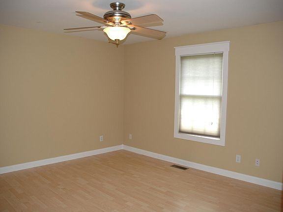 16 Schricker Ct - Photo 2 of 10