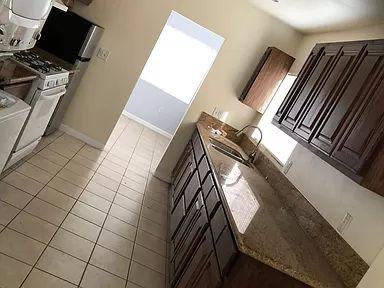 1929 1/2 1/2 Hancock St - Photo 3 of 7