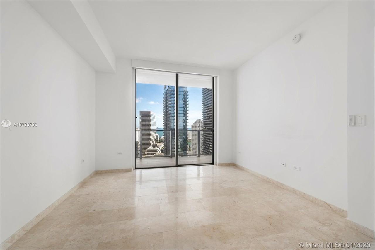 88 Southwest 7th Street - Photo 2 of 5