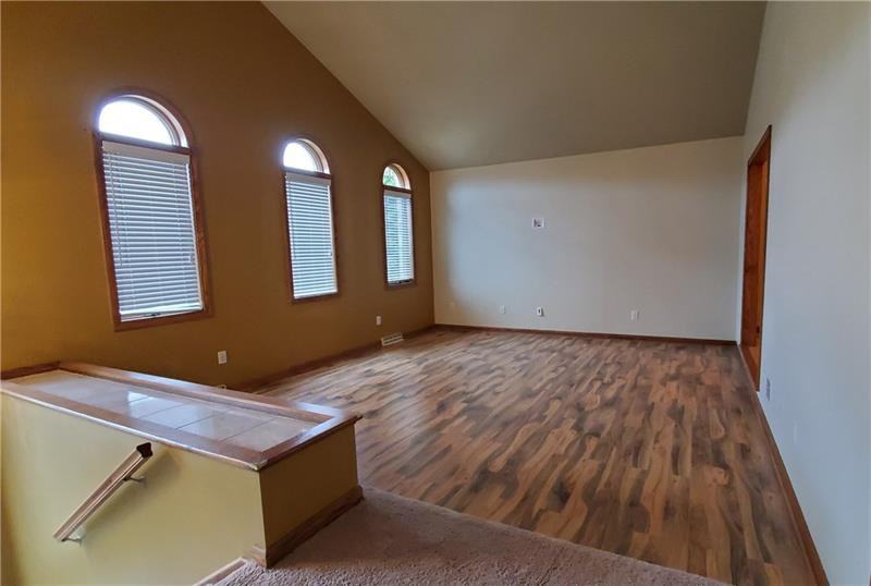 119 Castlebrooke Dr - Photo 3 of 25