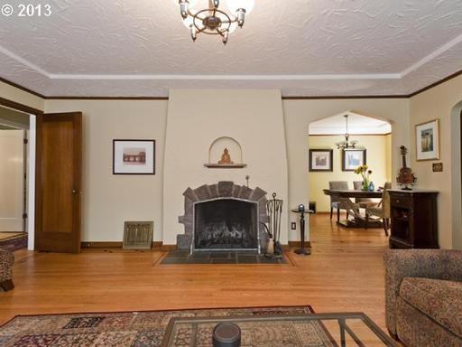 3317 NE 15th Ave - Photo 3 of 16