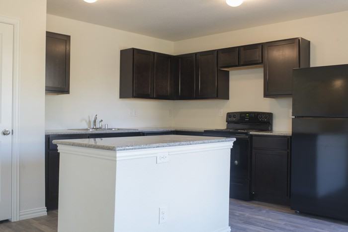 1844 Sheila Drive - Photo 2 of 12